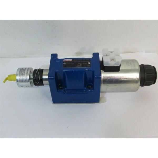 Rexroth 5-4we 10 y50/eg 24 n 9 k 4 qmag 24/n hydraulic directional control valve #1 image