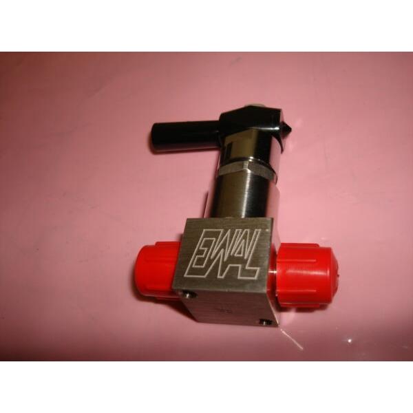 Parker EWAL ep series 1/4" toggle lever vcr bellows valve 316l scg 150 psig #1 image