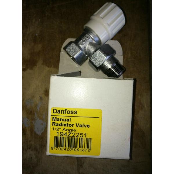 Manual radiator valve danfoss 1/2" angle 194z2251 #1 image